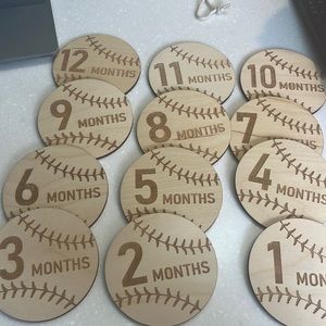 Monthly, baby milestones baseball